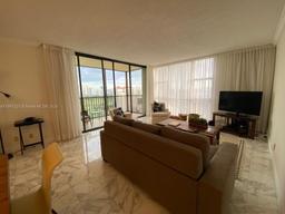 Picture of 20335 W Country Club Dr # 2009, Aventura, FL 33180