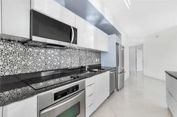 Picture of 3131 NE 188Th St # 507, Aventura, FL 33180