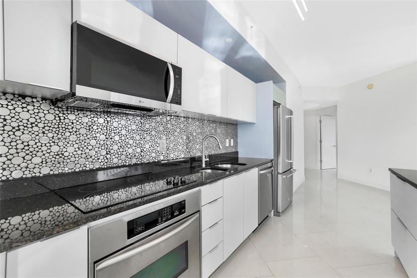 Picture of 3131 NE 188Th St # 507, Aventura FL 33180