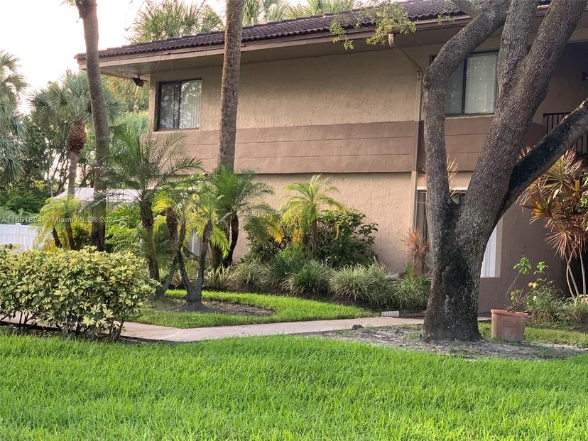Picture of 9549 NW 2Nd Pl # C, Coral Springs FL 33071