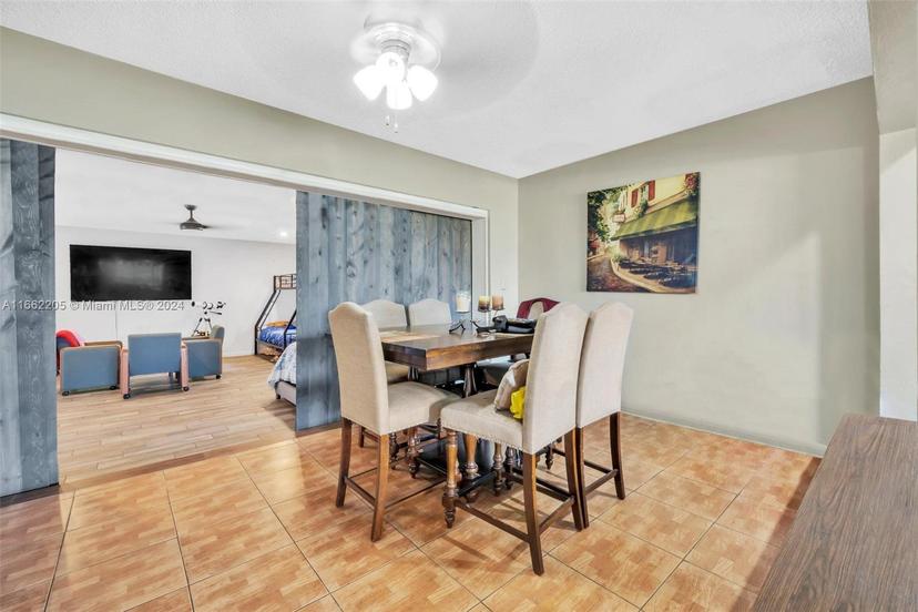 Picture of 665 NE 172Nd St, Miami FL 33162