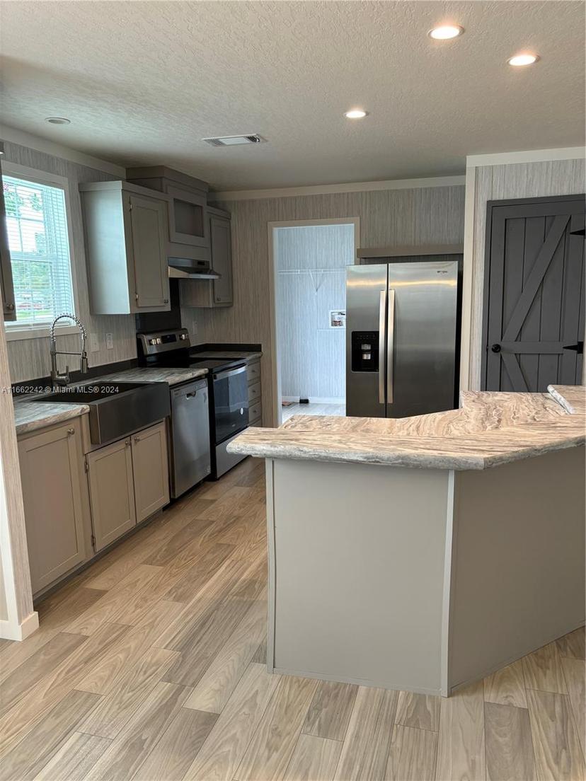 Picture of 1931 SW 85Th Ln, Davie FL 33324