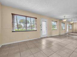 Picture of 13255 SW 9Th Ct # 114G, Pembroke Pines, FL 33027