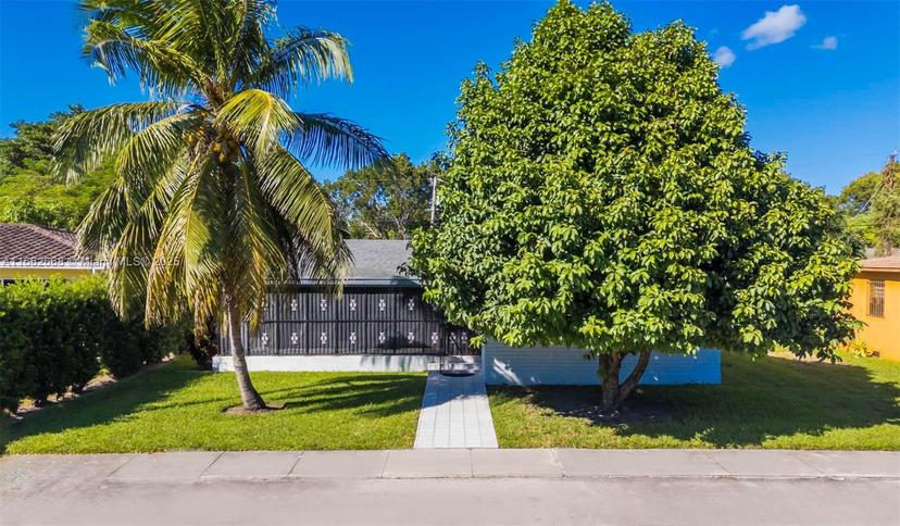 Picture of 1045 NW 47Th Ter, Miami FL 33127