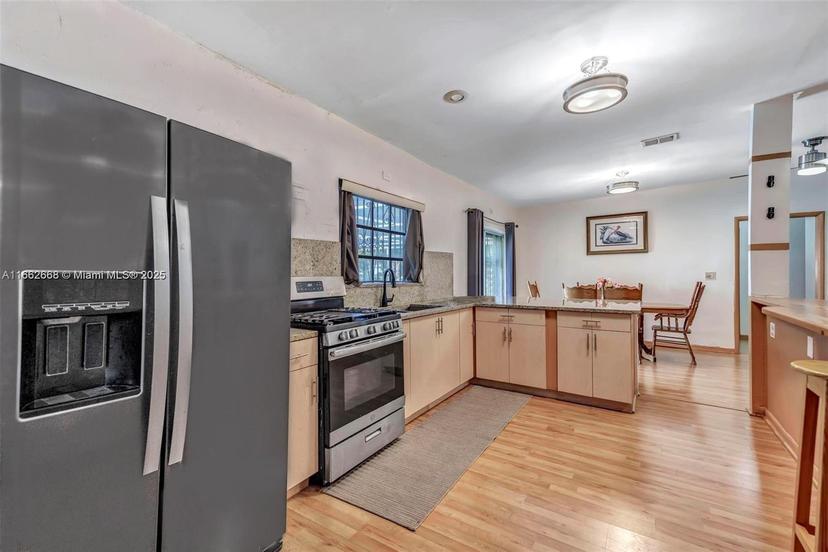 Picture of 1045 NW 47Th Ter, Miami FL 33127