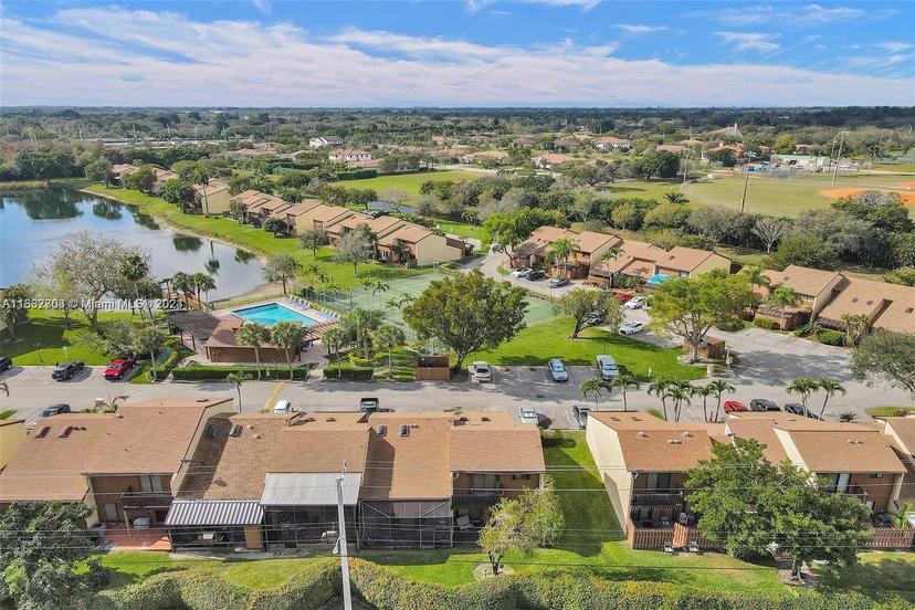 Picture of 4206 SW 87Th Ter # 4206, Davie FL 33328