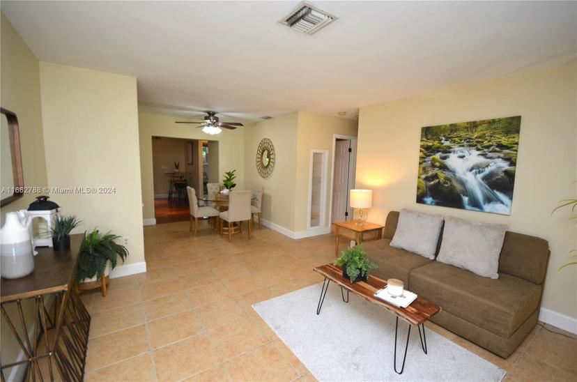 Picture of 14231 Lake Saranac Ave, Miami Lakes FL 33014