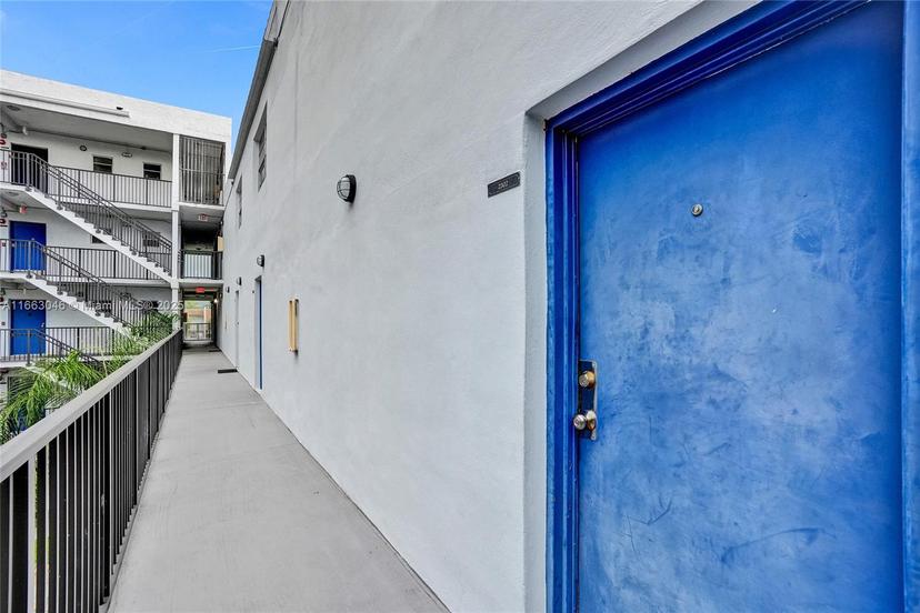 Picture of 7561 NW 16Th St # 2302, Plantation FL 33313
