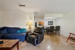 Picture of 9371 Fontainebleau Blvd # I204, Miami, FL 33172