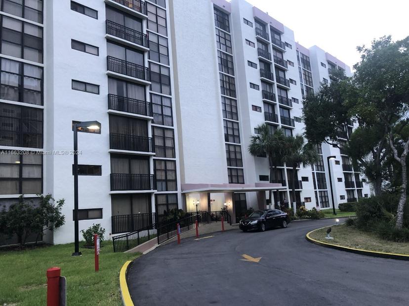 Picture of 16909 N Bay Rd # 614, Sunny Isles Beach FL 33160