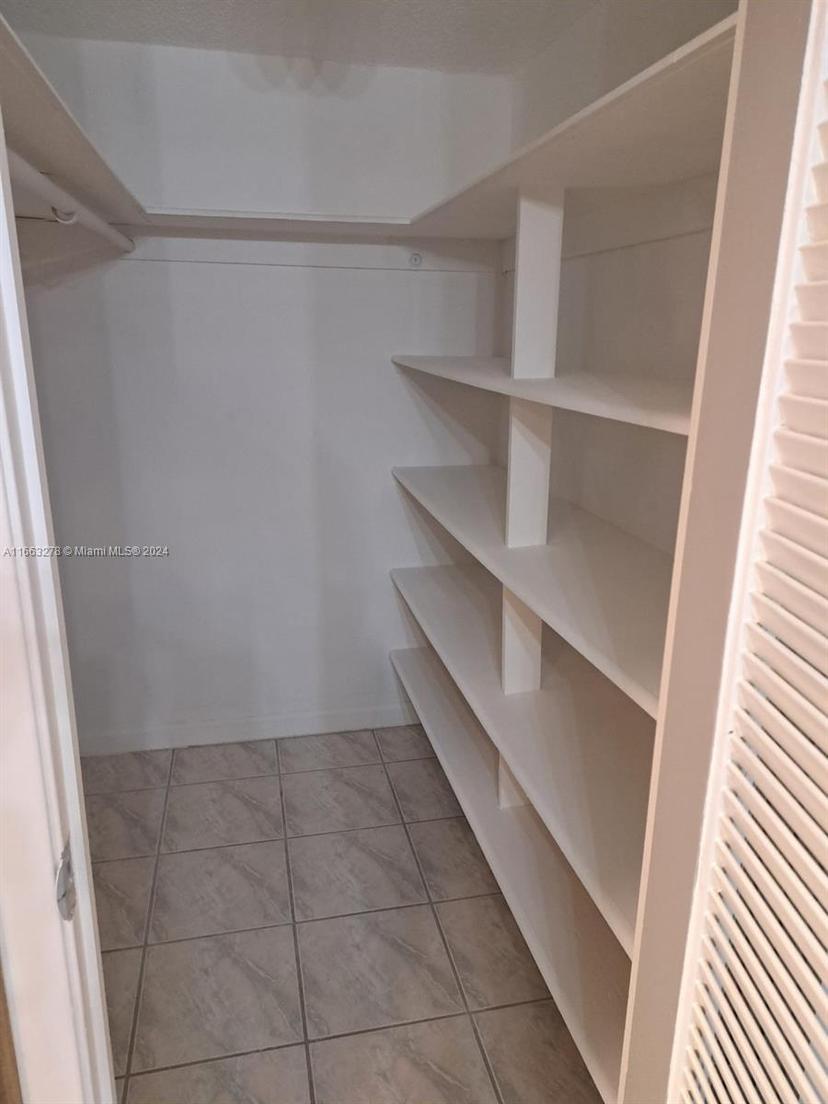 Picture of 18061 Biscayne Blvd # 702, Aventura FL 33160