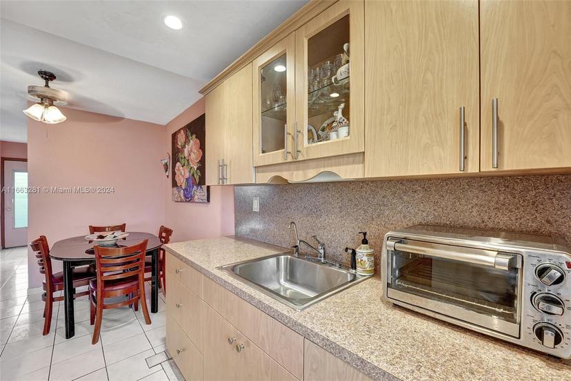 Picture of 17090 NE 14Th Ave # 209, North Miami Beach FL 33162