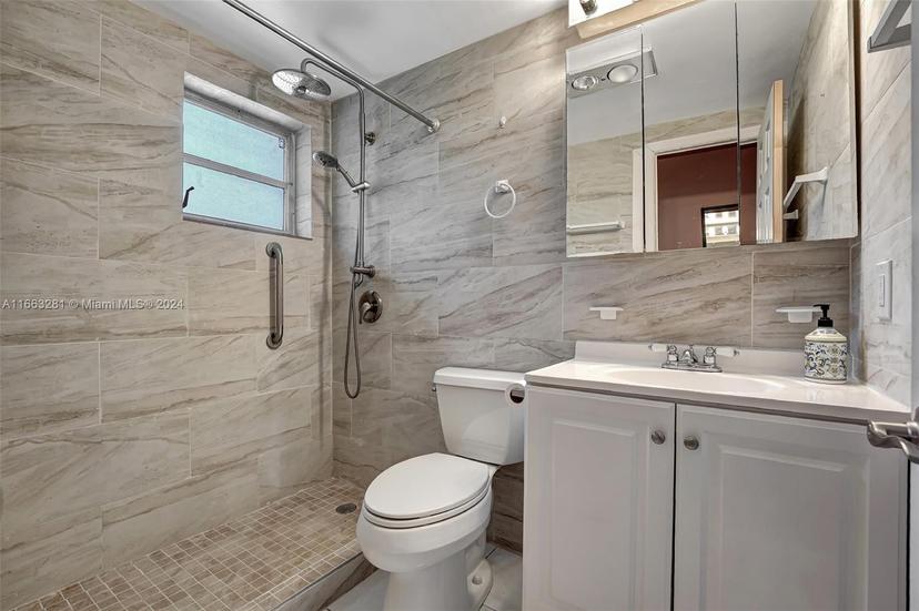 Picture of 17090 NE 14Th Ave # 209, North Miami Beach FL 33162