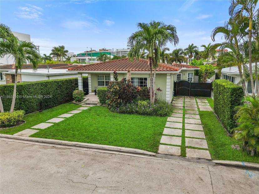 Picture of 9432 Carlyle Ave, Surfside FL 33154