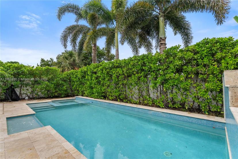 Picture of 9432 Carlyle Ave, Surfside FL 33154