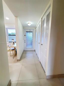 Picture of 2941 N Nob Hill Rd # 301, Sunrise, FL 33322