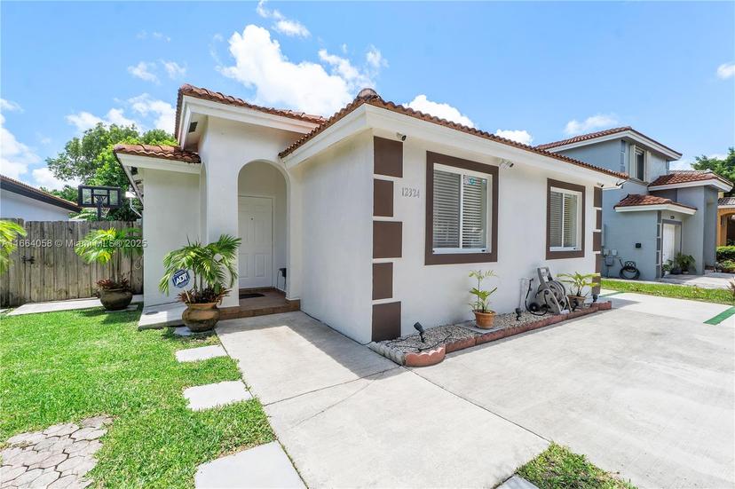 Picture of 12324 SW 251St St, Homestead FL 33032