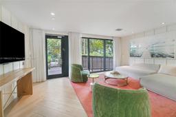 Picture of 2201 Collins Ave # 1, Miami Beach, FL 33139
