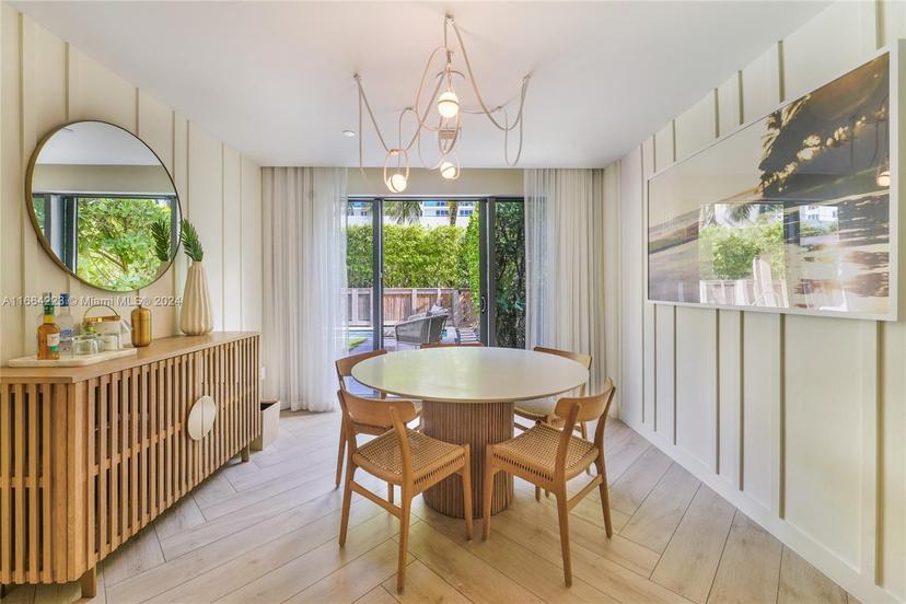 Picture of 2201 Collins Ave # 1, Miami Beach FL 33139