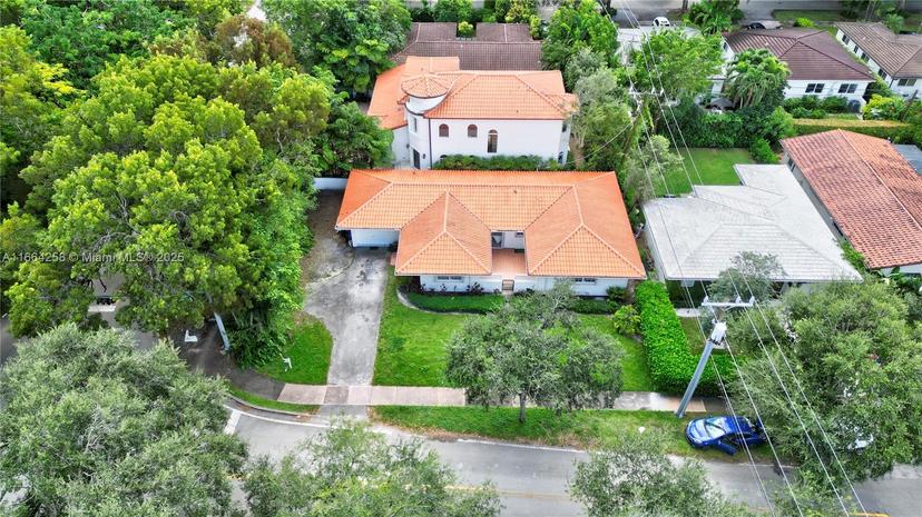 Picture of 400 Amalfi Ave, Coral Gables FL 33146