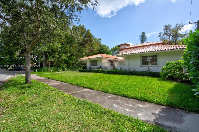 Picture of 400 Amalfi Ave, Coral Gables FL 33146
