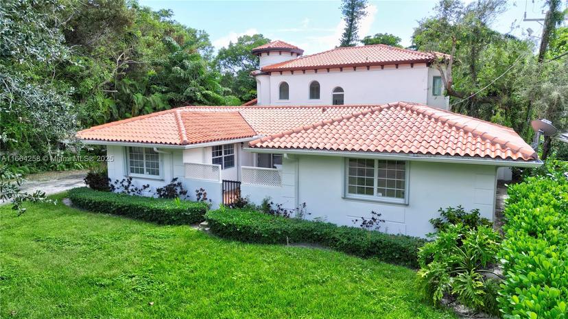 Picture of 400 Amalfi Ave, Coral Gables FL 33146