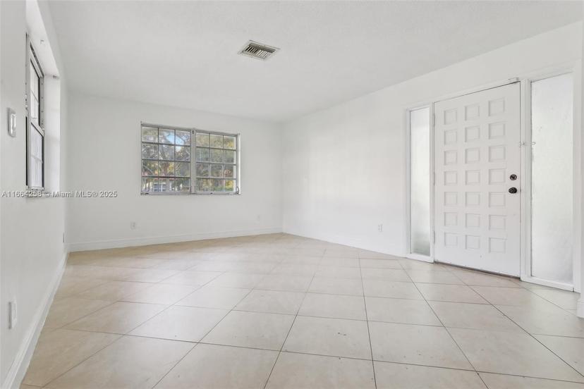 Picture of 400 Amalfi Ave, Coral Gables FL 33146