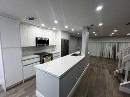 Picture of 8223 NW 8Th St # 11, Plantation, FL 33324