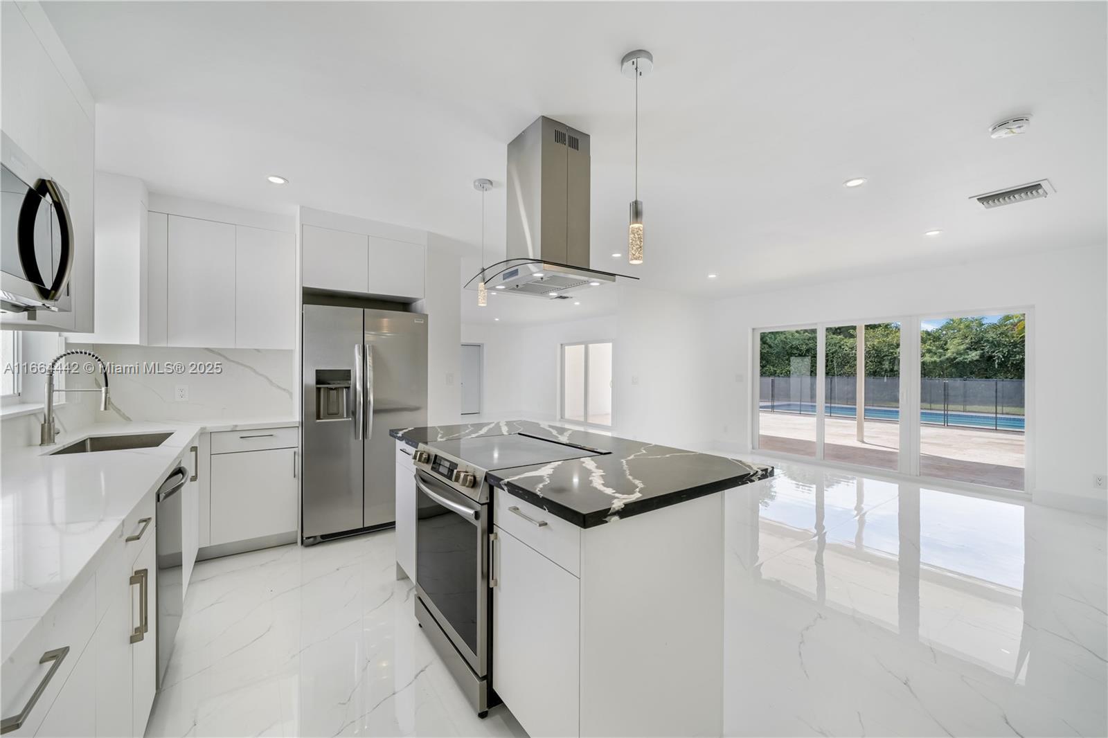 Picture of 7890 Coral Reef Dr, Palmetto Bay, FL 33157