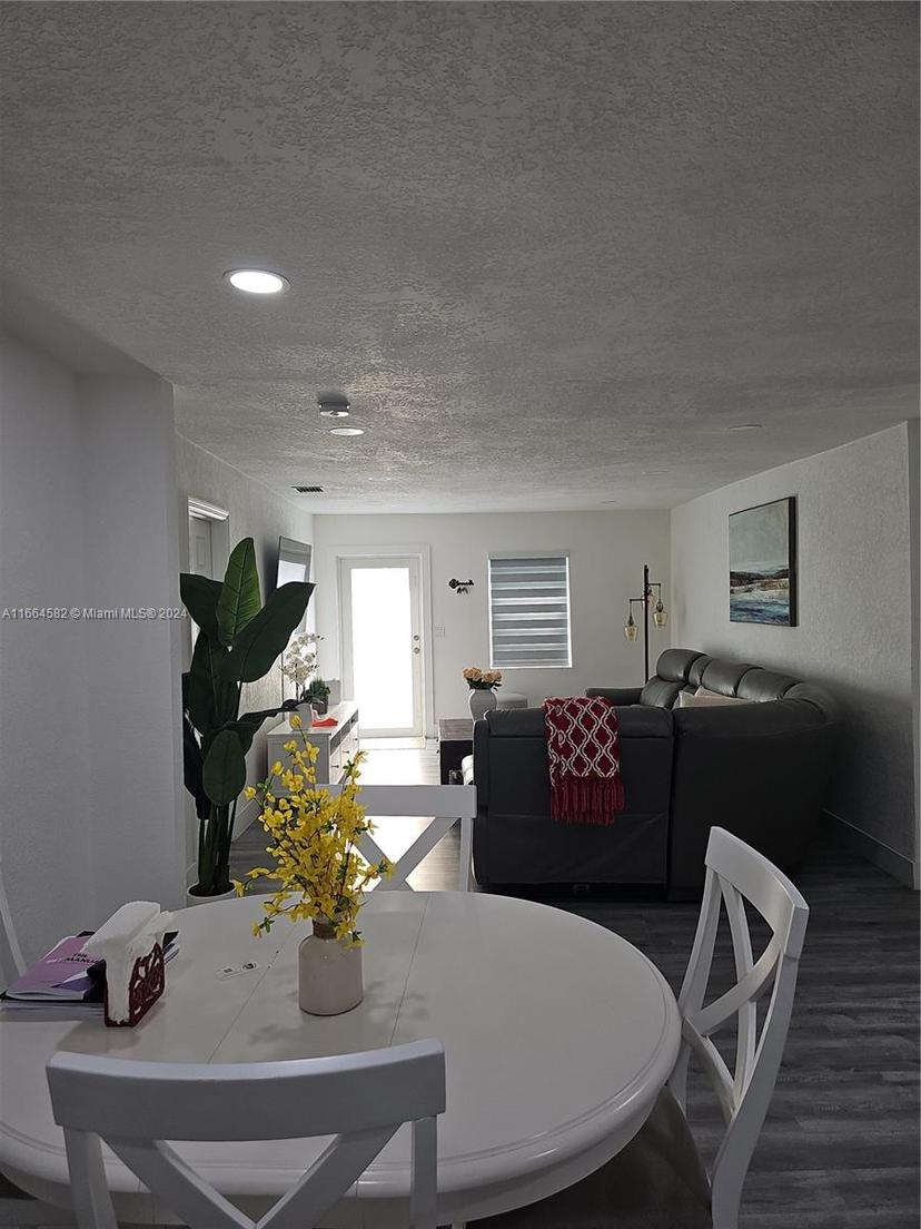 Picture of 21459 NW 40Th Cir Ct, Miami Gardens FL 33055
