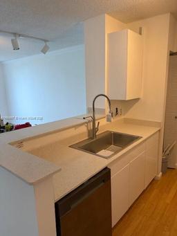 Picture of 1919 Van Buren St # 516A, Hollywood, FL 33020