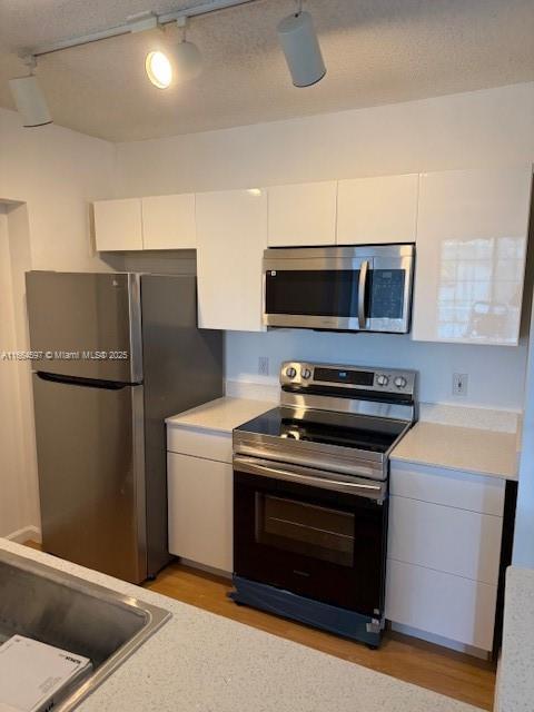 Picture of 1919 Van Buren St # 516A, Hollywood, FL 33020