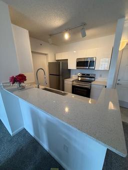 Picture of 1919 Van Buren St # 516A, Hollywood, FL 33020