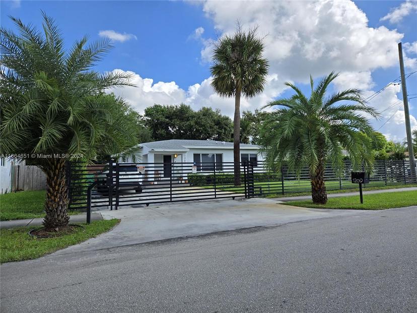 Picture of 1269 NE 145Th St, Miami FL 33161