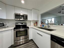 Picture of 540 Brickell Key Dr # 900, Miami, FL 33131
