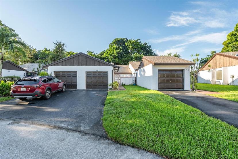 Picture of 9234 Wedgewood Ln # D7, Tamarac FL 33321