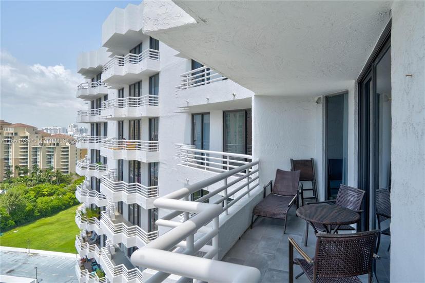 Picture of 3300 NE 192Nd St # 1915, Aventura FL 33180