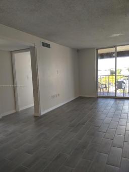 Picture of 10700 SW 108Th Ave # C416, Miami, FL 33176