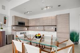 Picture of 400 N Sunny Isles Blvd # 116, Sunny Isles Beach, FL 33160