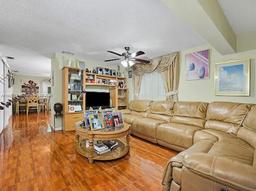 Picture of 130 NE 186Th Ter, Miami, FL 33179