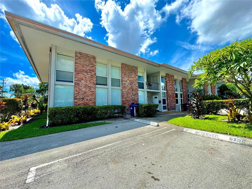 Picture of 6716 Brookline Dr # 6716, Hialeah FL 33015