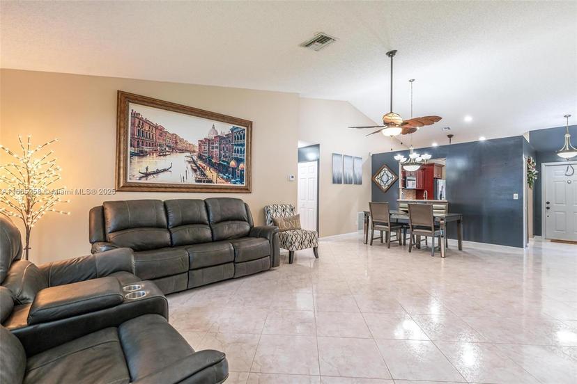 Picture of 7037 Marlberry Ln, Tamarac FL 33321