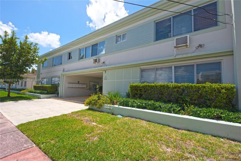 Picture of 2250 Bay Dr # 17, Miami Beach FL 33141