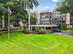 Picture of 2808 N 46Th Ave # E646, Hollywood, FL 33021