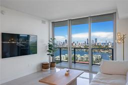 Picture of 16385 Biscayne Blvd # 2519, North Miami Beach, FL 33160