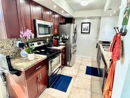 Picture of 4000 Towerside Ter # 412, Miami, FL 33138