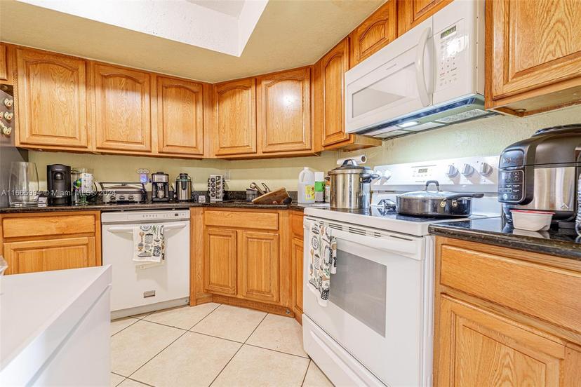 Picture of 7410 SW 82Nd St # K302, Miami FL 33143