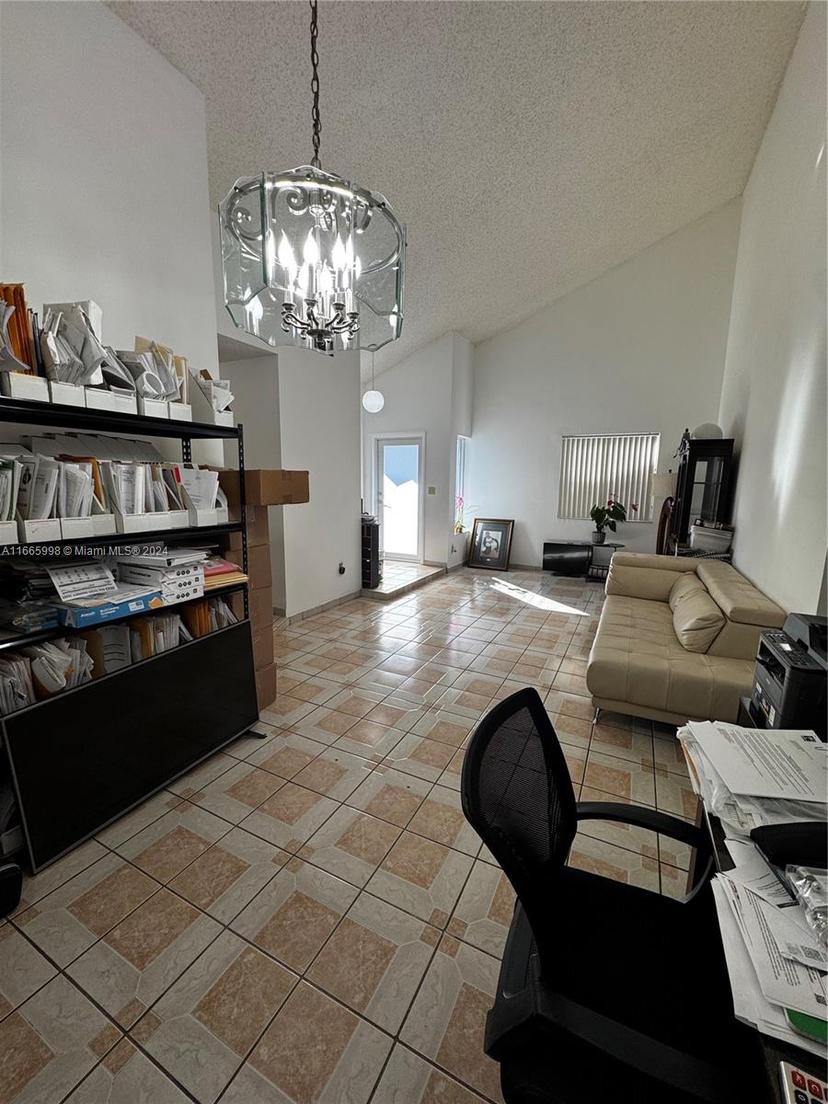 Picture of 8841 NW 108Th Ln, Hialeah Gardens FL 33018