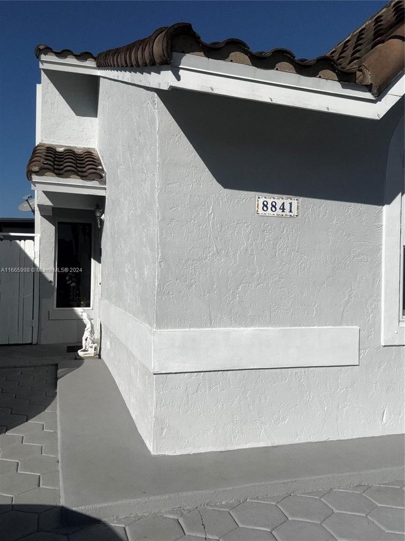 Picture of 8841 NW 108Th Ln, Hialeah Gardens FL 33018