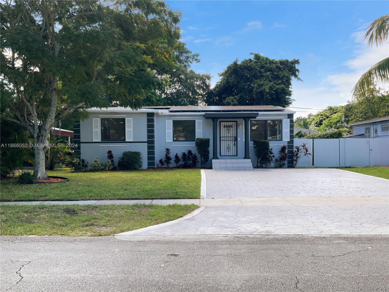 Picture of 910 NE 155Th Ter, North Miami Beach, FL 33162